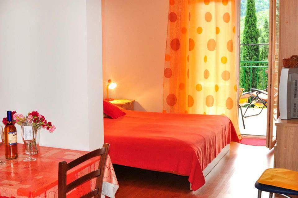 Apartments Franic Ploce  Luaran gambar